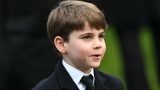 Prince louis compie 7 anni: le reazioni al suo  ritratto di compleanno
