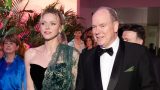 Princess charlene sorprende con un outfit aderente accanto al principe alberto