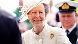 Princess anne celebra un importante traguardo con la sua prima visita ufficiale