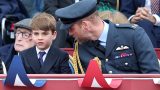 Momento di orgoglio tra il principe william e il piccolo louis