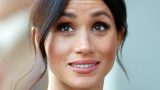 Meghan markle sorprende l’hostess con un gesto gentile mentre principe william lancia un  progetto