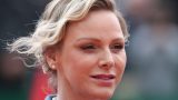 Charlene di Monaco sorprende con scarpe inaspettate nel 2025