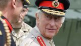 King charles e il viral del berretto hot