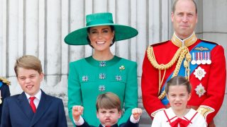 Tradizioni di trooping the colour in una monarchia ridotta