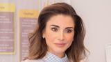 Queen Rania stupisce i fan con top a taglio dopo il matrimonio di Jeff Bezos
