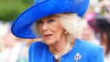 Camilla chiede supporto durante la visita in scozia